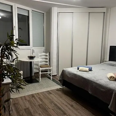 Ferienwohnung Squeeze The Day Belgrad Exterior foto